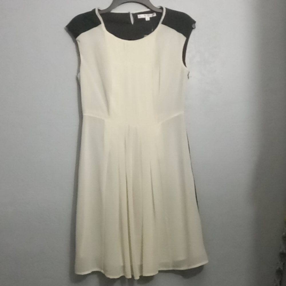 NWOT Pop Couture Contrast Round Sleeveless Dress M